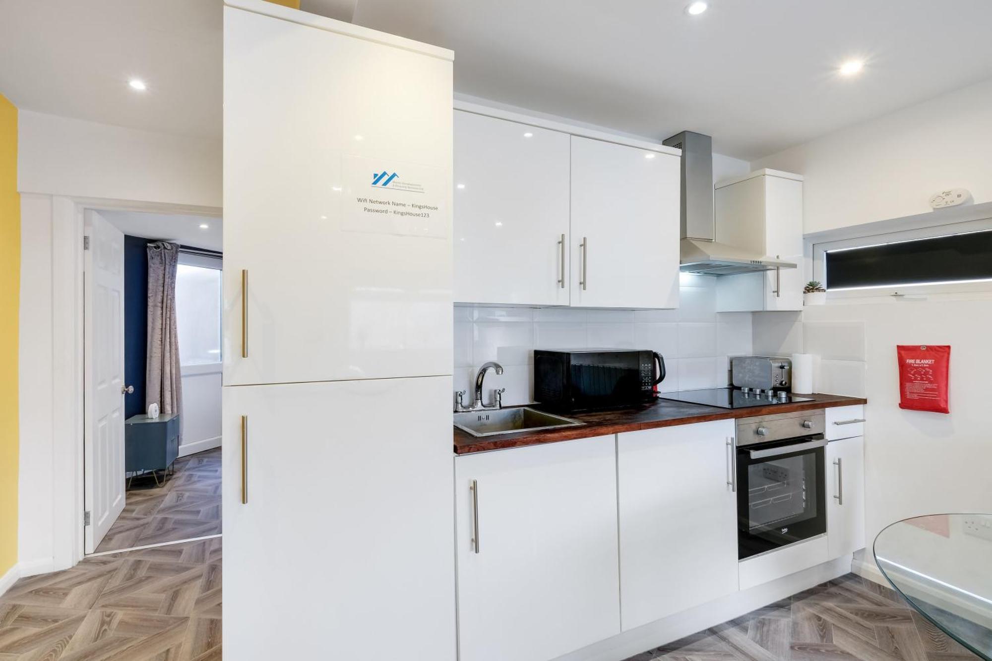 Kings House Apartment Hayes, West London Apt A Northolt  Exterior foto